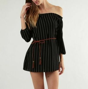 Active USA striped cold shoulder shirt